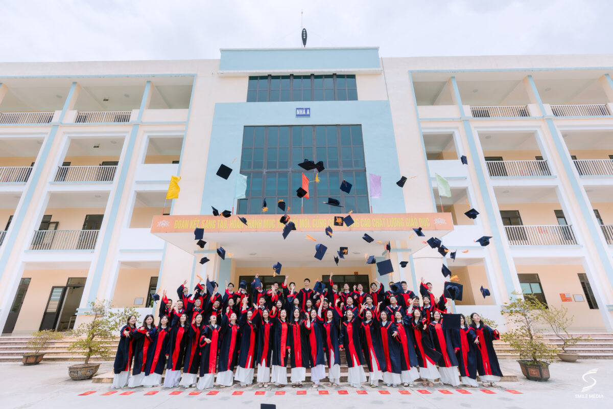ảnh chụp kỷ yếu