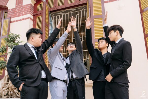 trang phục chụp ảnh kỷ yếu cho nam